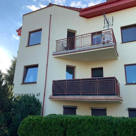 شقة Apartament Pod Gwiazdami أوستروف فيلكابورسكي المظهر الخارجي الصورة