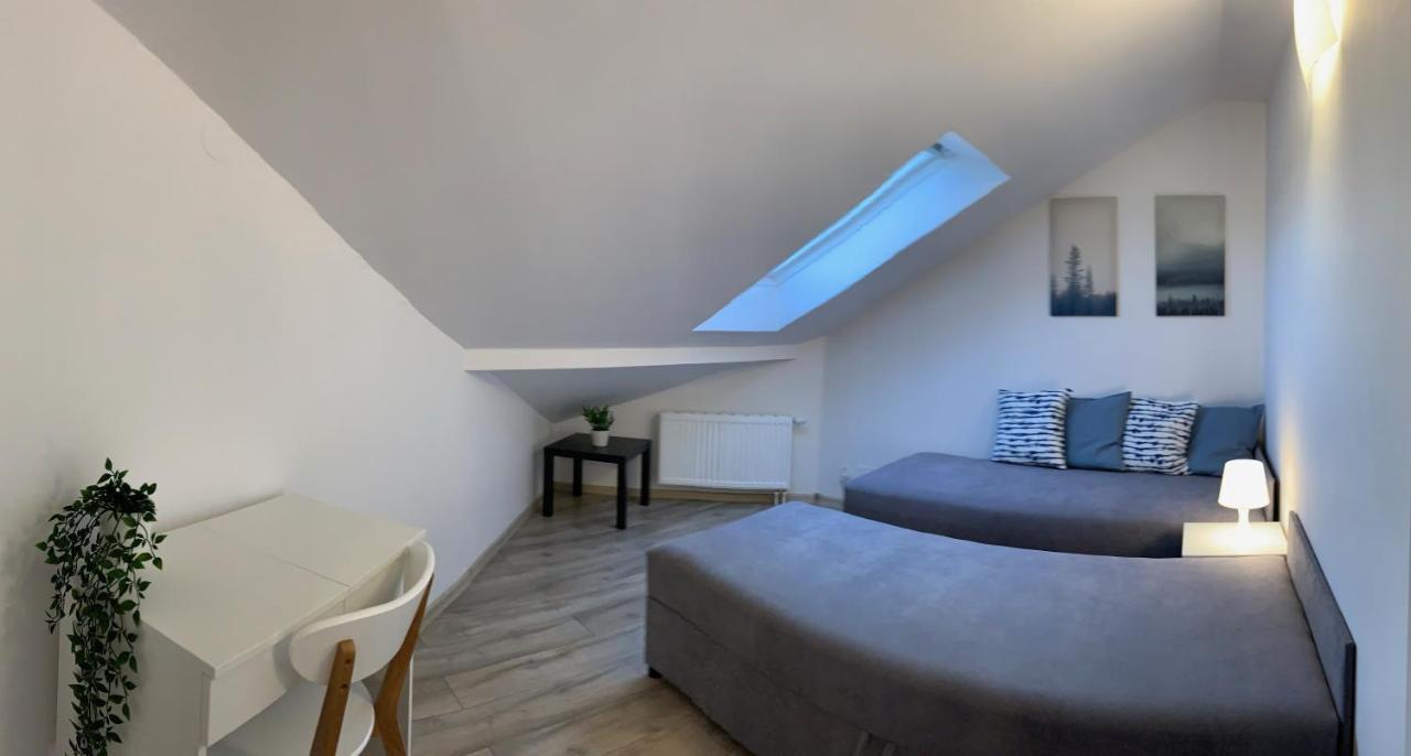 شقة Apartament Pod Gwiazdami أوستروف فيلكابورسكي المظهر الخارجي الصورة