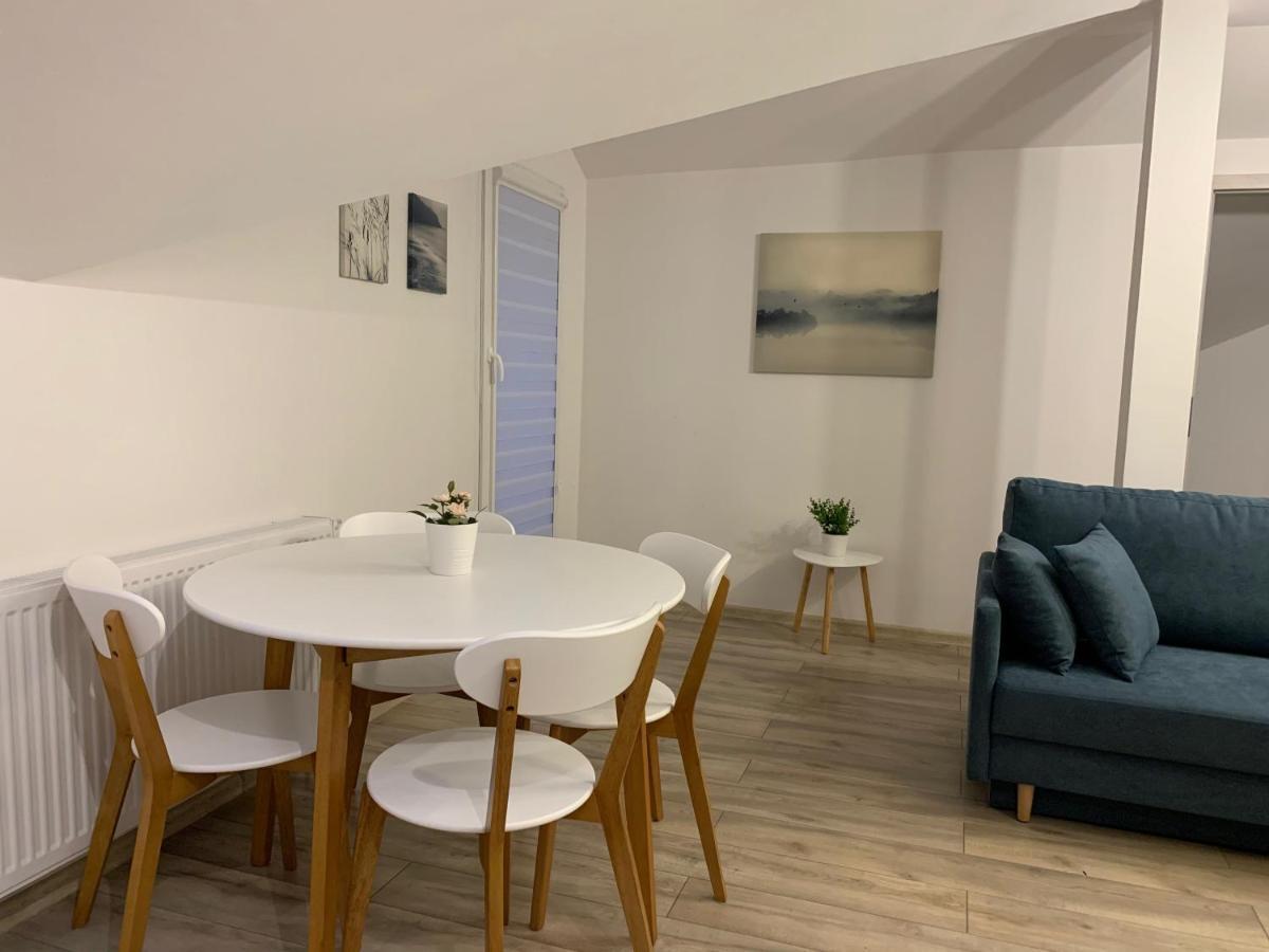 شقة Apartament Pod Gwiazdami أوستروف فيلكابورسكي المظهر الخارجي الصورة
