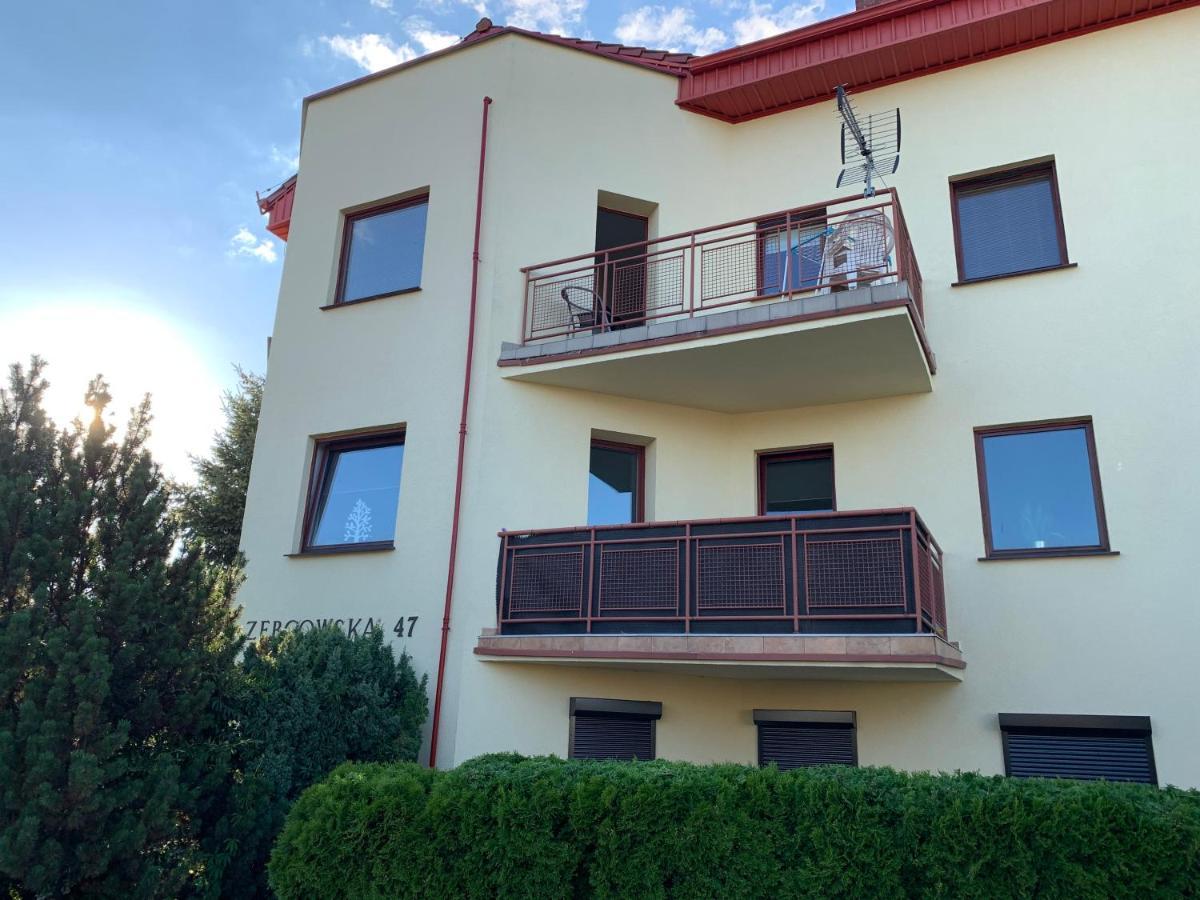 شقة Apartament Pod Gwiazdami أوستروف فيلكابورسكي المظهر الخارجي الصورة